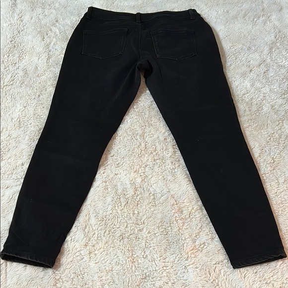 Maurices Classic Black Fabric - Picture 6 of 7